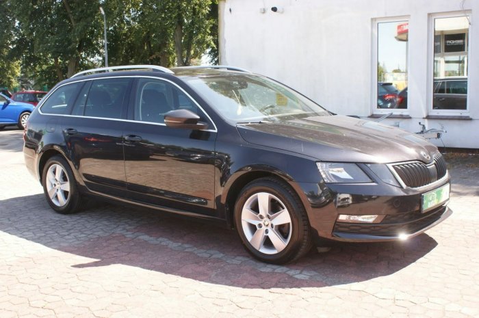 Škoda Octavia Automat DSG Nawigacja APP Klimatronic Parktronic Tempomat III (2013-)