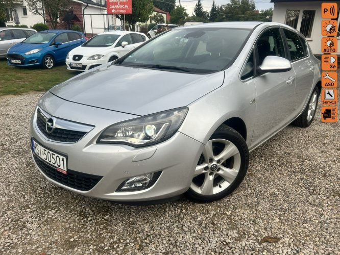 Opel Astra Super auto Cosmo J (2009-2019)