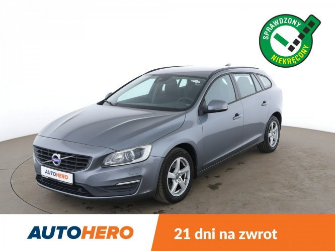 Volvo V60 automat/ 190KM/ navi/ grzane fotele /PDC/ bixenon/ Bluetooth I (2010-2018)