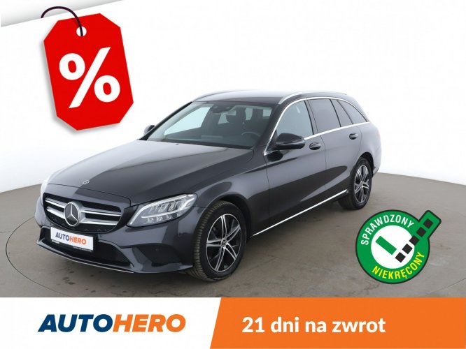 Mercedes C 220 FV23 2.0D Automat AMG Line Navi GrzaneFotele Lane Assist Distronic LED W205 (2014-2021)