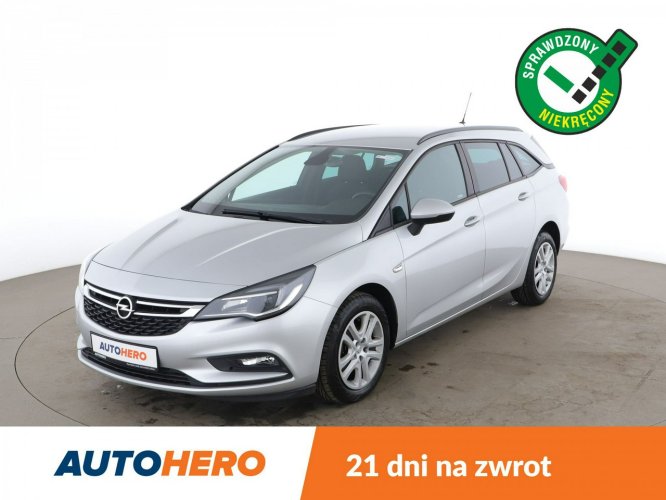 Opel Astra Niski przebieg, klimatyzacja dwustrefowa, podgrzewane fotele przednie J (2009-2019)