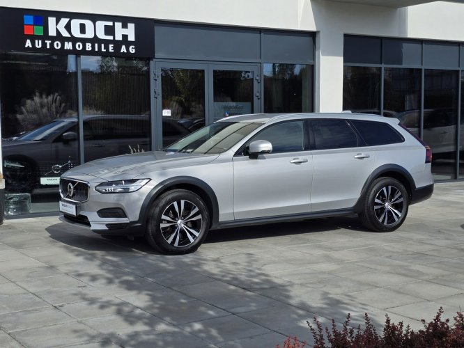 Volvo  V90 Cross Country Volvo V90 Cross Country B4 D Core Mild-Hybrid