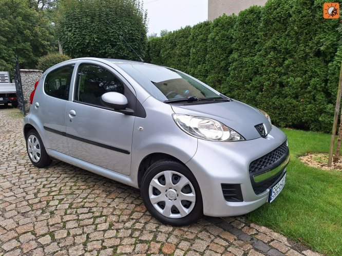 Peugeot 107 Urban Move- super stan (bliżniak Aygo , C1)