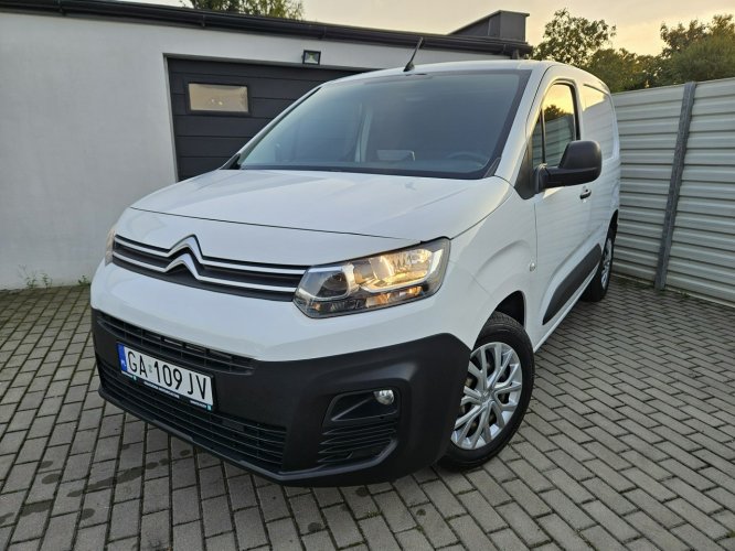 Citroen Berlingo 1.5 HDI 102KM zadbany BEZWYPADKOWY 3 osobowy WEBASTO partner combo