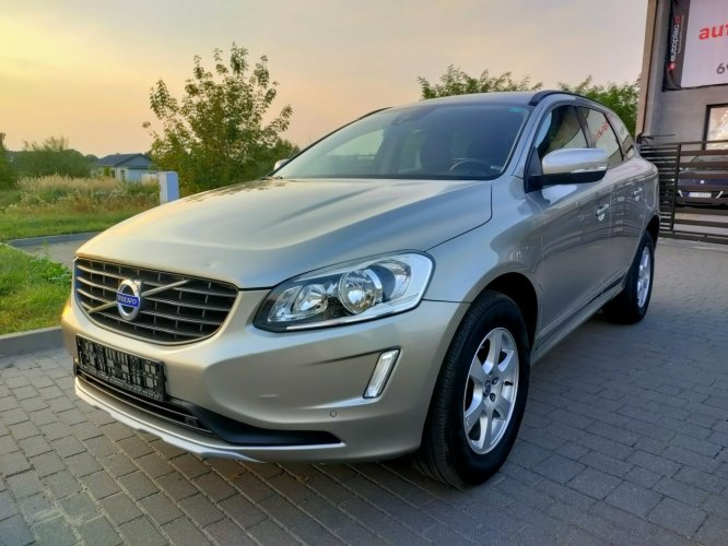 Volvo XC 60 2.0 D3 150KM Automat Klimatronik Nawigacja Kamera I (2008-2017)