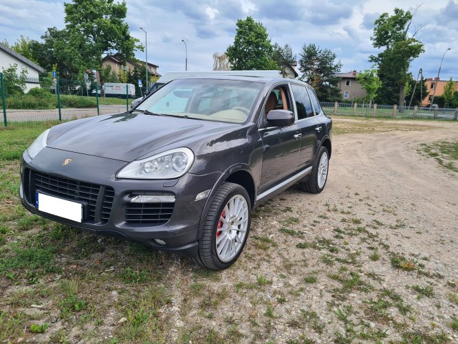 Porsche Cayenne Turbo S 550KM Niski przebieg