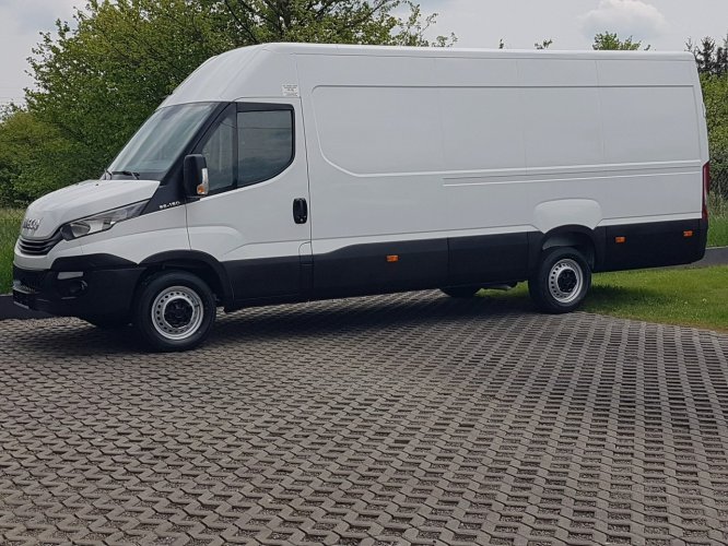 Iveco Daily 35S15 3,0 MAXI DŁUGI WYSOKI KLIMATRONIK TEMPOMAT 150KM 6-BIEGÓW MANUAL