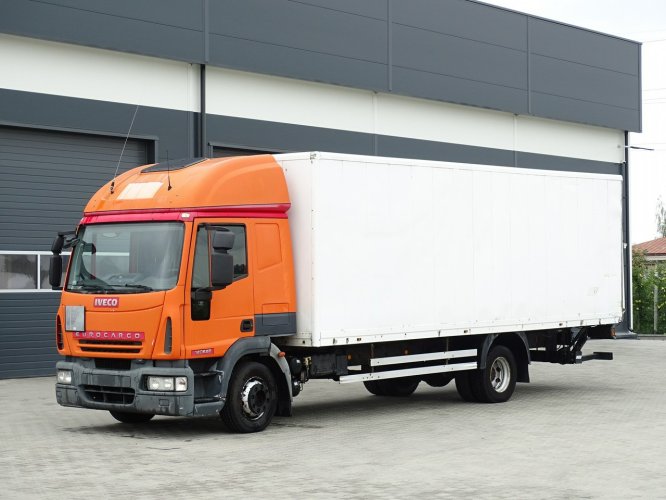 Iveco EuroCargo 120E22 Kabina Sypialna Glob Klima Webasto Kontener Izotermiczny Zarejestrowany Winda