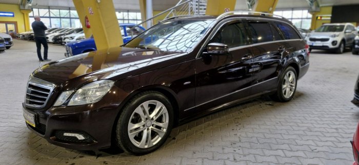 Mercedes E 250 ROK 2009/2010 !!! ZOBACZ OPIS !!! W PODANEJ CENIE ROCZNA GWARANCJA !!! W212 (2009-)