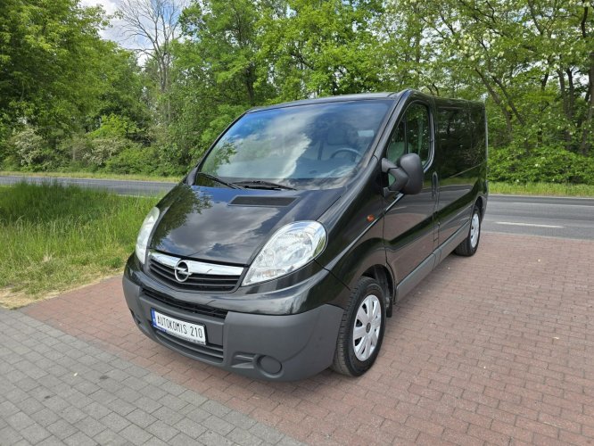 Opel Vivaro Opel Vivaro 2,0 dci z oryginalnym niskim przebiegiem 98 tys km !!!