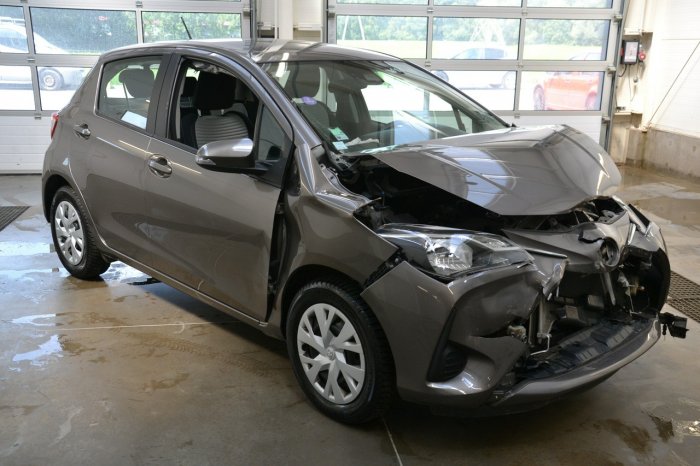 Toyota Yaris 1,5 benzyna 111ps * BARDZO NISKI PRZEBIEG * ekonomiczny * ICDauto III (2011-2019)