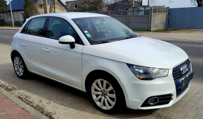 Audi A1 A1 5 drzwi bardzo zadbane 1.6tdi 8X (2010-)