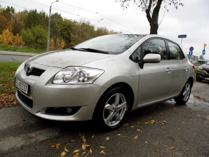 Toyota Auris I (2006-2012)