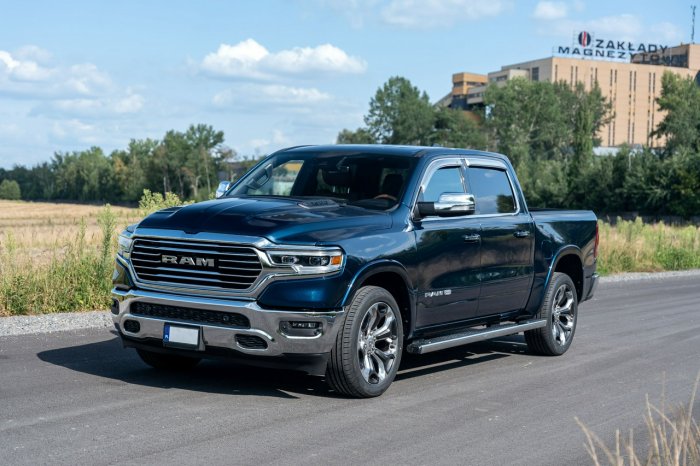 Dodge RAM 1500 / 5.7 V8 / Bogato wyposażony / Oryginalny przebieg IV (2009-)