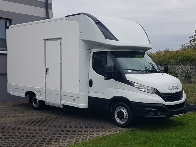 Iveco Daily KONTENER NISKOPODŁOGOWY 4,43x2,23x2,42 SKLEP FOODTRUCK KAMPER KLIMA