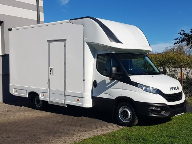 Iveco Daily KONTENER NISKOPODŁOGOWY 4,43x2,23x2,42 SKLEP FOODTRUCK KAMPER KLIMA