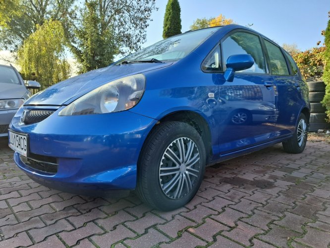 Honda Jazz Niezawodna Honda Jazz. Zarejestrowana i Ubezpieczona w PL. Stan BDB. II (2002-2008)