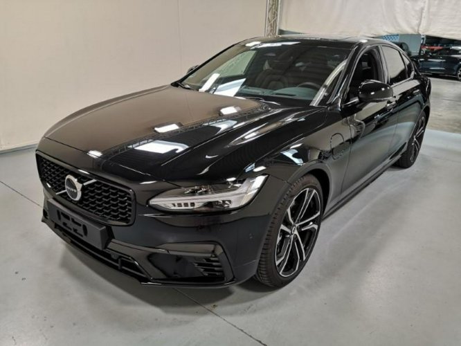 Volvo S90 Volvo S90 Ultimate Dark T8 Plug-In AWD II (2017-)