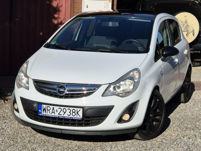 Opel Corsa 2012r, 1.4B 90KM, Wyjątkowa Wersja Czarno-Biała, Alus 17 D (2006-2014)