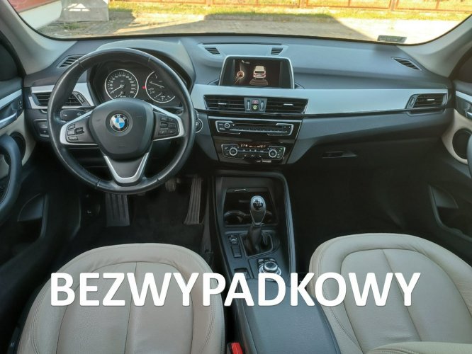 BMW X1 Bezwypadkowy skóra na i II (F48) (2015-)