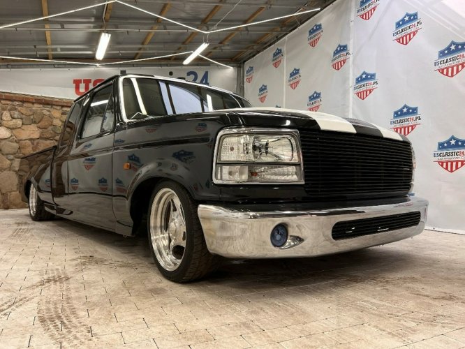 Ford F150 Lowrider 1994 Black Edition skóra air-ride show car na reklame ZAMIANA IX (1992-1996)