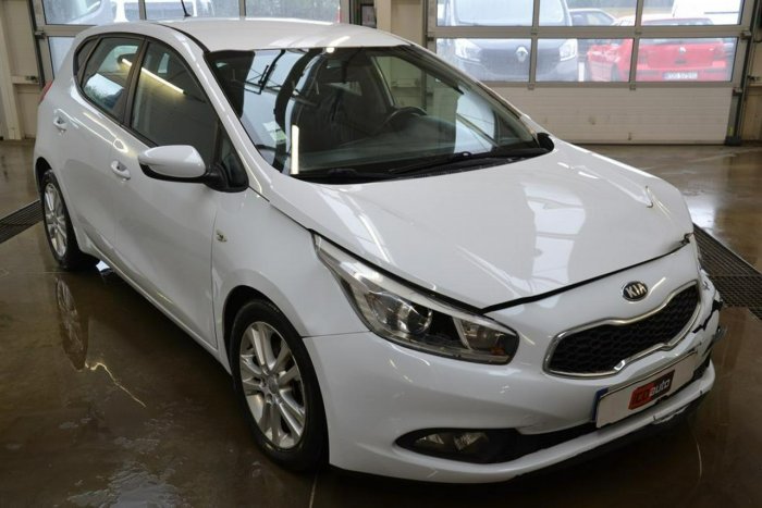 Kia Cee'd 1,6 CRDI 110 ps * 6-BIEGOWY * klimatyzacja * radio * ICDauto II (2012-)