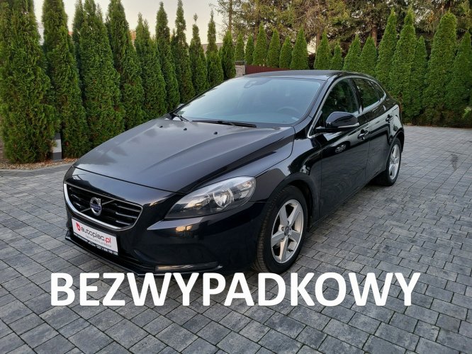 Volvo V40 ** Przebieg 118 Tys KM ** Bezwypadkowy ** Serwis w ASO ** II (2012-)