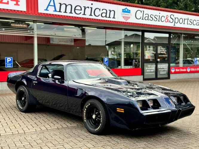 Pontiac Firebird / Trans Am MIDNIGHT BLUE 1981 do KOLEKCJI V8 odrestaurowany Super Stan II (1970-1981)