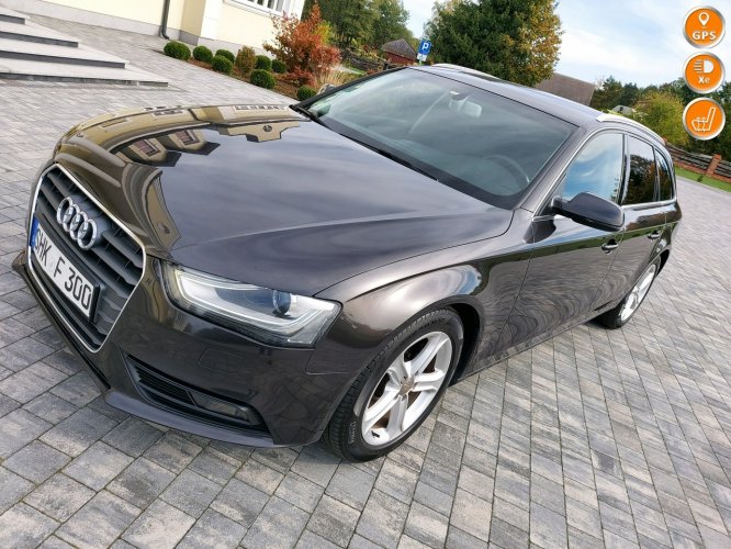 Audi A4 xenon led navi chromy ładny egzemplarz B8 (2007-2015)