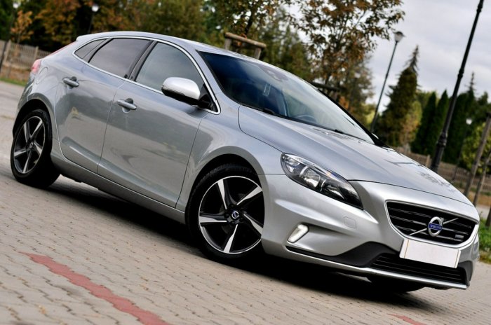 Volvo V40 1.6 Hdi115KM_D2_R_desing_Alkantara_Led_Navigacja_Parktronik II (2012-)