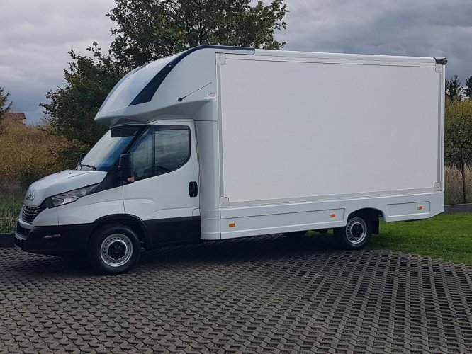 Iveco Daily KONTENER NISKOPODŁOGOWY 4,43x2,23x2,42 SKLEP FOODTRUCK KAMPER KLIMA