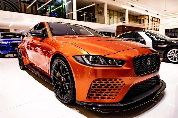 Jaguar XE Jaguar XE SV Project 8 5.0 L V8 600 KM I (2014-)