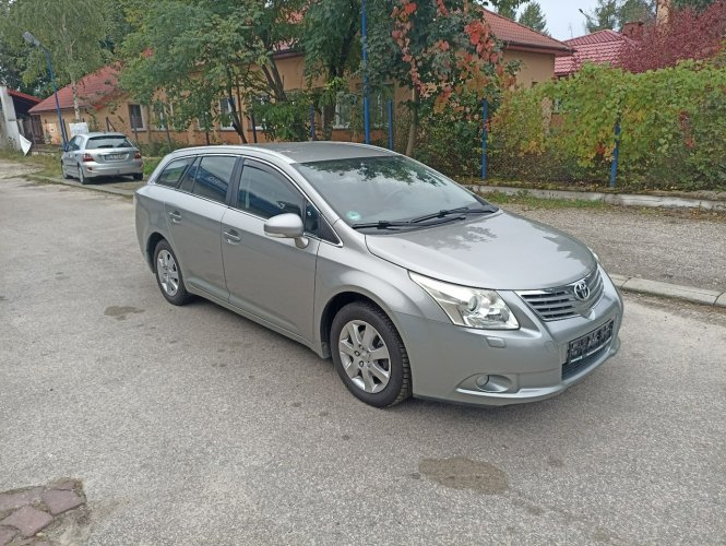 Toyota Avensis Bezwypadkowy, stan BDB III (2009-)