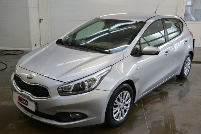 Kia Cee'd 1,4 benzyna 100ps * klimatyzacja * ledy * tempomat * ICDauto II (2012-)