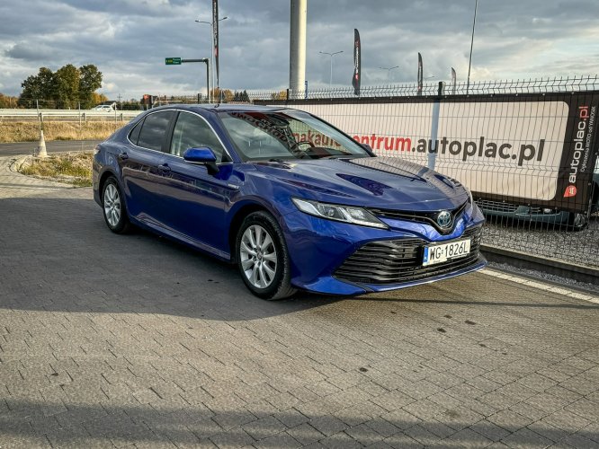 Toyota Camry VIII (2016-2018)