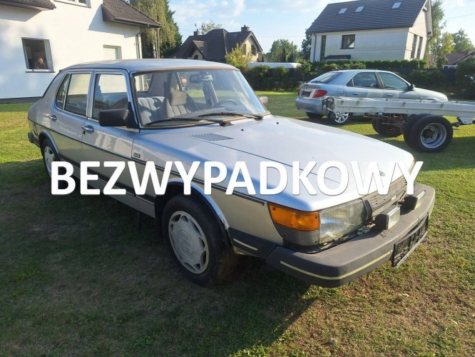 Saab 900 MOŻLIWOŚĆ TANIEGO TRANSPORTU POD DOM. I (1978-1993)