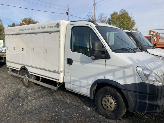 Iveco Daily 35C13 Iveco Daily 35-13 chłodnia 10 komorowa Mrożnia do -40C Model 2014