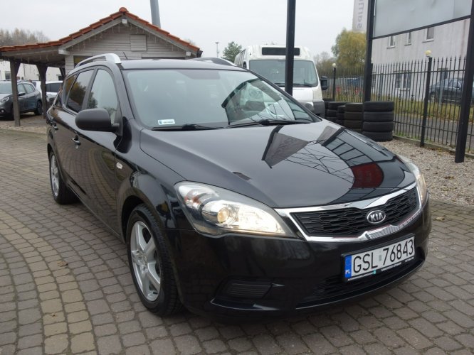 Kia Cee'd Kia ceed 2011 1.4 benzyna 90km niski przebieg 2 koplety kół I (2006-2012)