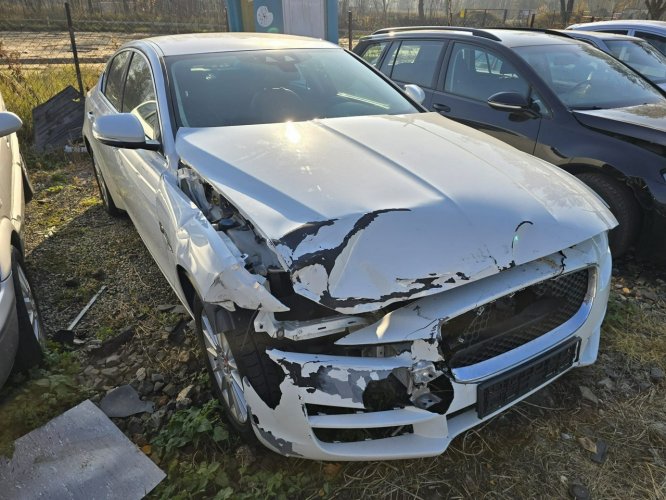 Jaguar XE 2.0D Skóra Navi I (2014-)