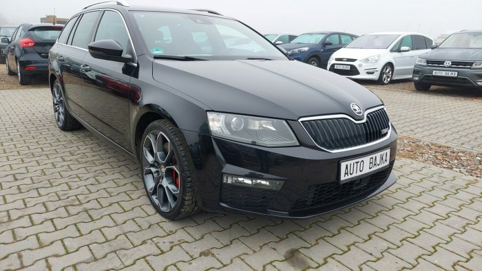 Škoda Octavia 2.0 184 ps Xenon LED Navi Alusy 19 PanoramaDach El.Klapa  VRS III (2013-)