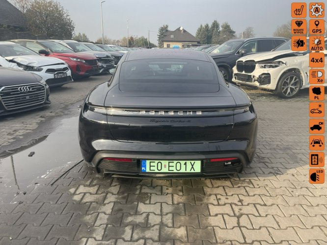 Porsche Taycan Turbo S  80kWh 625KM