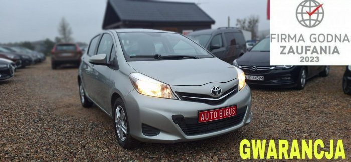 Toyota Yaris  klima super stan navi camera cofania III (2011-2019)