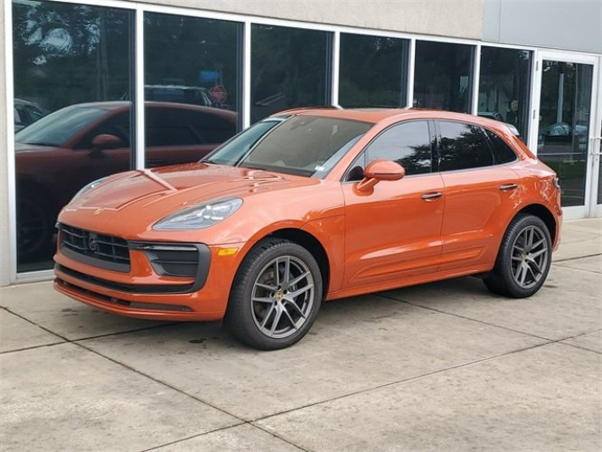 Porsche Macan  Porsche Macan