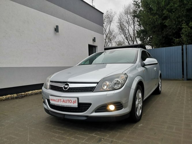 Opel Astra 1.6 16V 116 KM GTC Klima Parktronic Tempomat Pod. fotele Serwis J (2009-2019)