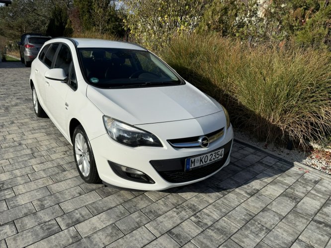 Opel Astra opłacone - zadbane J (2009-2019)