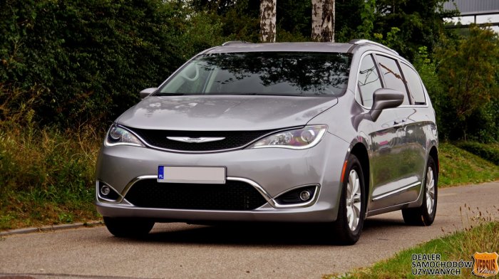 Chrysler Pacifica Limited - Doskonały Minivan dla Wymagających Rodzin