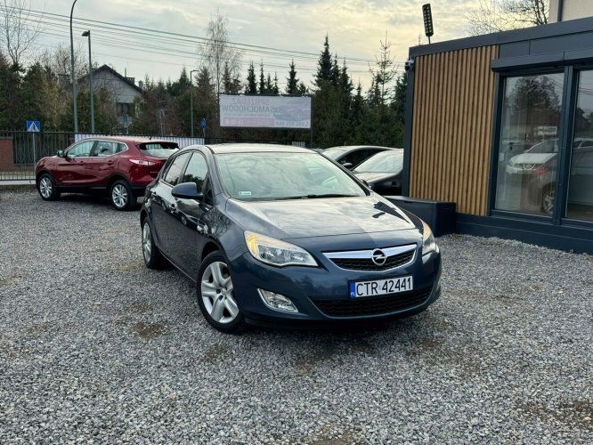 Opel Astra Benzyna + LPG, dobrze wyposażona, stan bardzo dobry J (2009-2019)