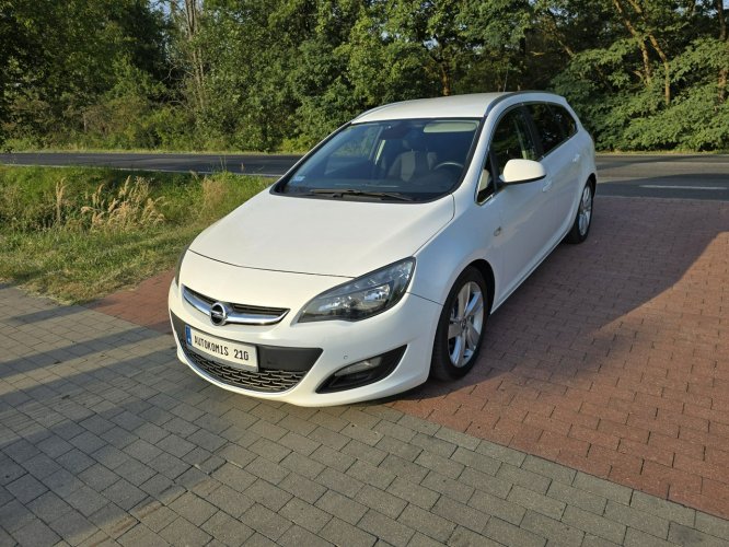 Opel Astra Opel Astra Sports  2,0 diesel 164  KM w dobrym stanie J (2009-2019)