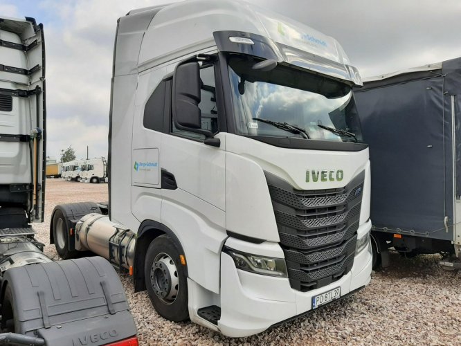 Iveco AS 460 S-Way