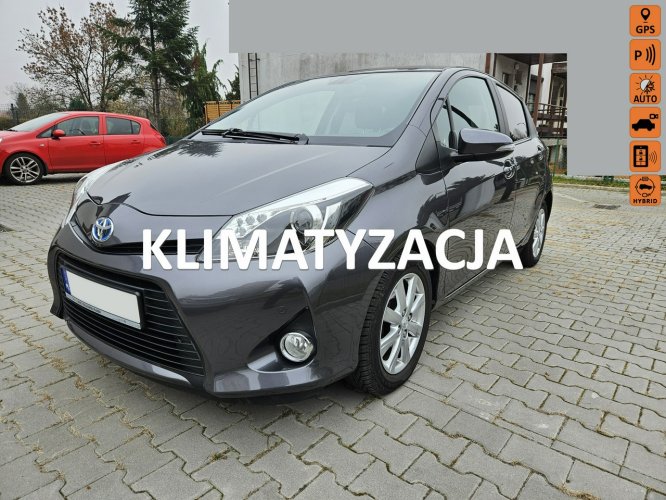 Toyota Yaris HYBRYDA / Nawigacja / Automat / Klimatronik x 2 / Tempomat III (2011-2019)